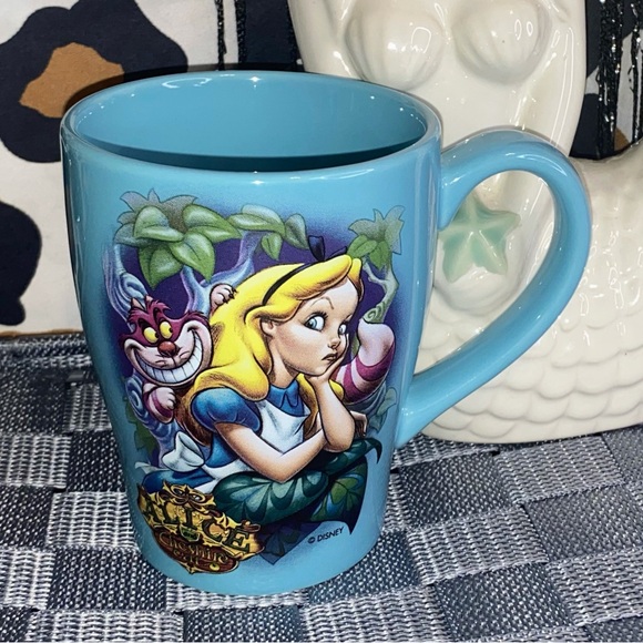 ALICE IN WONDERLAND WITH CHESIRE CAT VINTAGE DISNEY CERAMIC MUG - Picture 5 of 8
